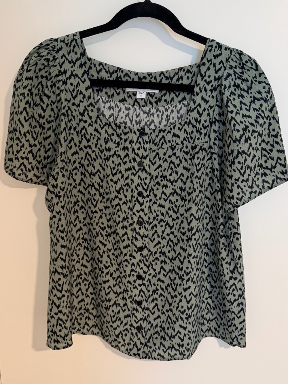 Amour Vert silk green top